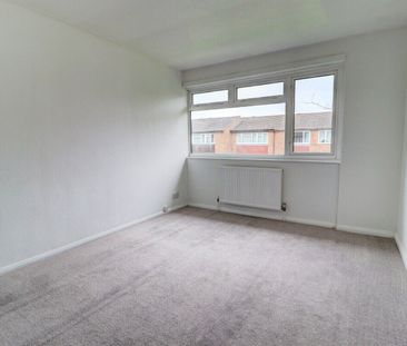 3 bedroom mid terraced house to rent - Photo 3