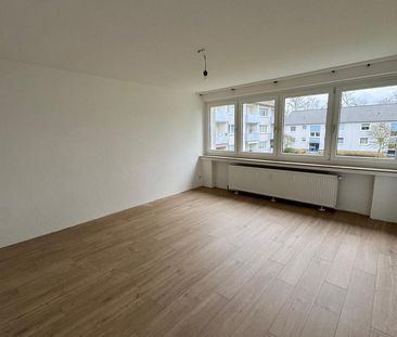 Sanierte 2-Zimmer-Wohnung mit Balkon und EBK in Peine - Foto 1