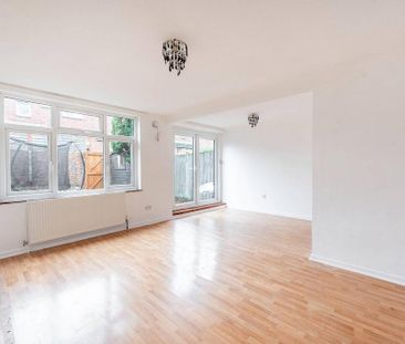 3 bedroom terraced house to rent - Photo 1