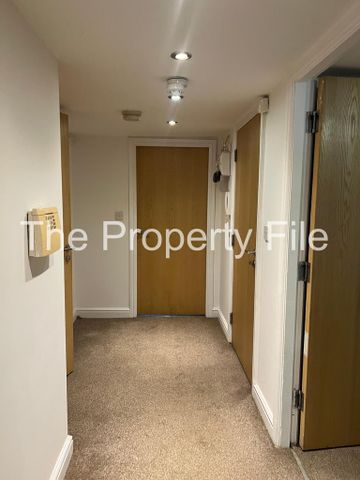 2 bedroom flat to rent - Photo 5
