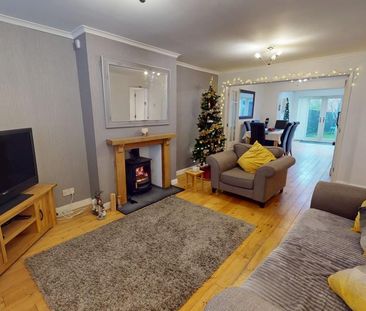 3 bedroom semi-detached house to rent - Photo 2