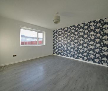 3 bedroom end of terrace house to rent - Photo 6