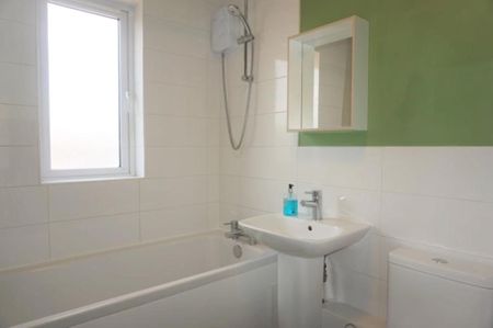 2 Bed Flat, Greys Court, RG1 - Photo 5