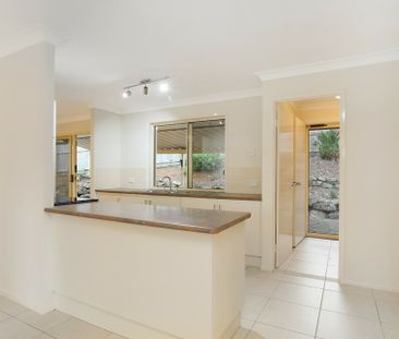 SPACIOUS FAMILY HOME INCLUDING GARDEN MAINTENANCE - Photo 5