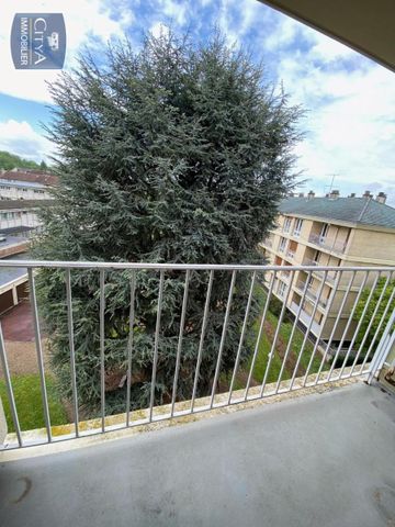 Location Appartement 4 pièces 80m² BEAUVAIS 60000 - Photo 5