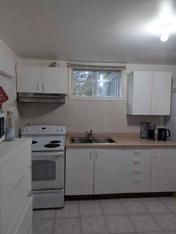 For Lease - 19 Schomberg Road, Richmond Hill, Ontario - Photo 3