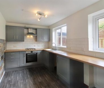 3 bedroom terraced house to rent - Photo 6