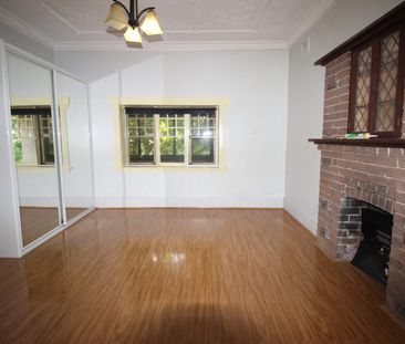 Renovated Big Home in Ray Road Close to Epping Station - Photo 1