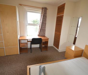 4 bedroom detached house to rent - Photo 5