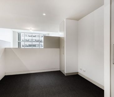 Perfectly Positioned City Pad in the Prestigious Portico Building - Photo 3