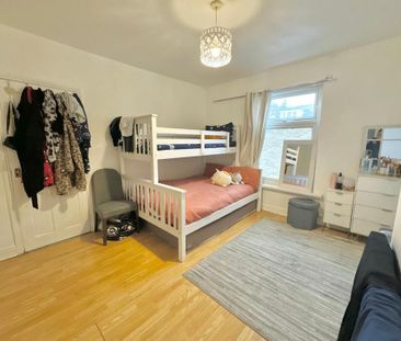 2 bedroom terraced house to rent - Photo 4