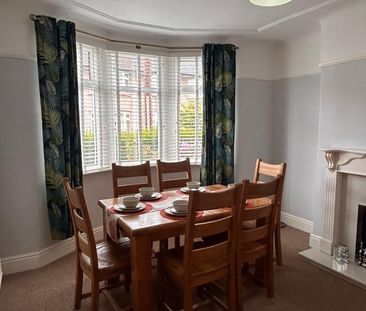 3 Bed Semi-Detached House, Willoughby Road, CH44 - Photo 5