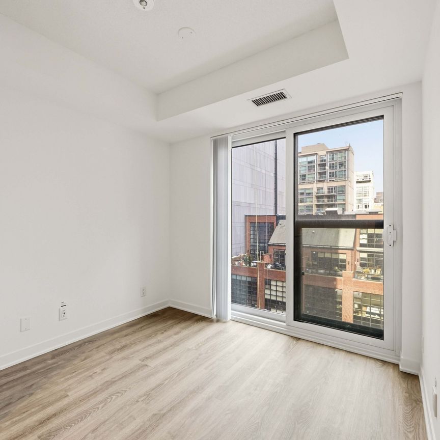 For Lease - 180 Front Street Unit# 905, Toronto, Ontario - Photo 1