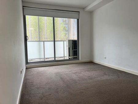 “Location Location Location, 2 bedroom in the heart of Parramatta” - Photo 3