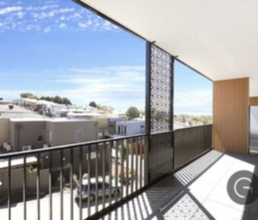 Spacious Apartment In Stunning Location - Photo 4