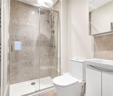 A newly built modern apartment situated on the first floor with a b... - Photo 5