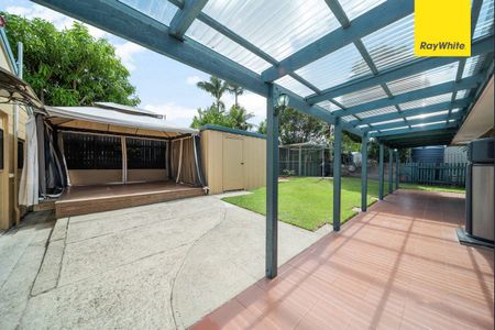 A rare find with character - Studio/ Granny Flat - Photo 3