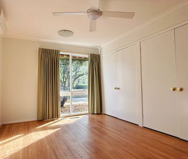 Spacious Family Home in Prime Mitcham Location - Photo 2