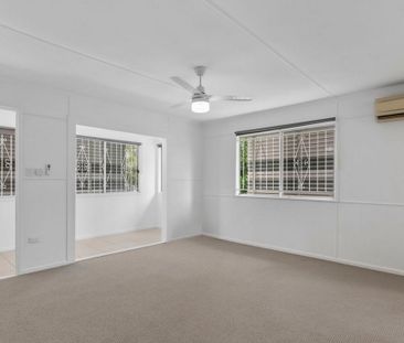 Charming Family Home with Huge Shed & Multiple Living Spaces - Photo 5