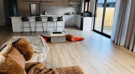 Stunning 3BR Home in Hanley's Farm, Jack's Point - Photo 4