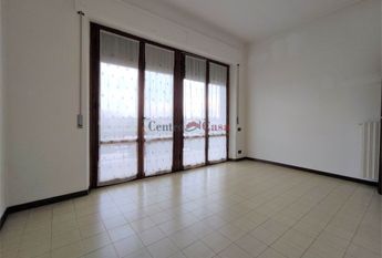 Luminoso appartamento arredato solo di cucina