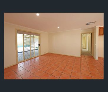 Stunning 4-Bedroom Family Haven with Huge Shed – Prime Location Nea... - Photo 1