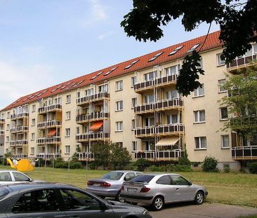 Zu Hause in Nord: 3 Zimmer, Balkon, Badewanne - Photo 2