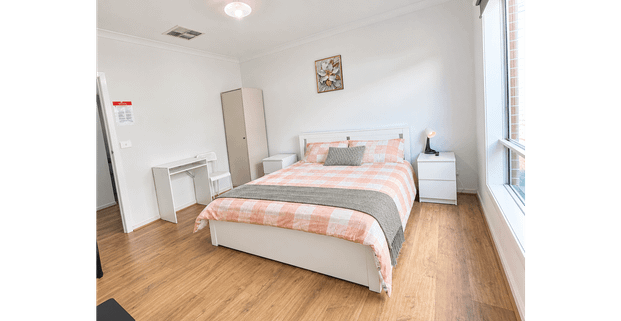 🌸 WOMEN ONLY – Beautiful & Spacious Rooming House I Rent starting at $220/Week - Photo 1