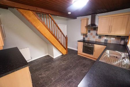 2 bedroom terraced house to rent - Photo 5