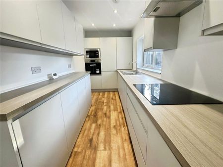 3 bedroom terraced house to rent - Photo 5