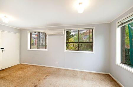 Family Home in Prime Location - Photo 3