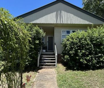 Renovated 3 Bedroom House - Photo 2