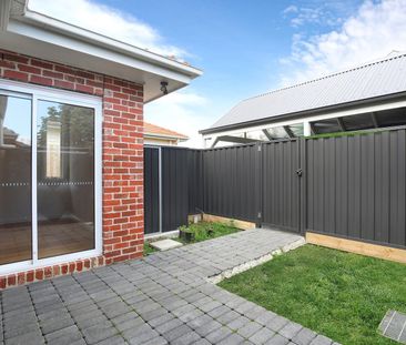 385 Buckley Street, Essendon VIC 3040 - Photo 4