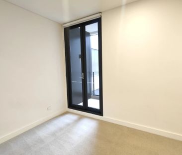 LEICHHARDT | TWO BEDROOMS APARTMENT PLUS STUDY | GREAT LOCATION! - Photo 3