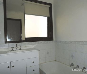 15 Lawford Street, DONCASTER - Photo 1