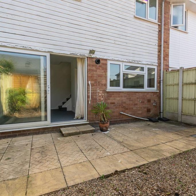 3 bedroom terraced house to rent - Photo 1