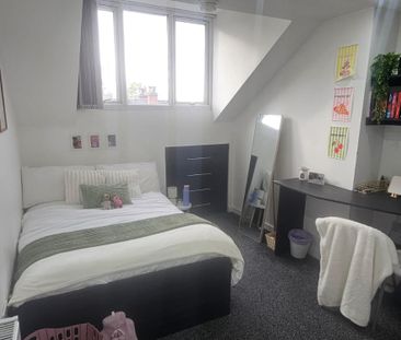 2 Bed - Flat 3, 24 Kensington Terrace, Hyde Park, Leeds - LS6 1BE -... - Photo 5