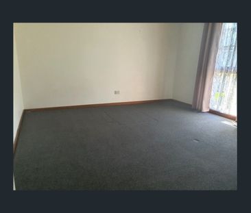 2 Cabinda Drive, Keysborough, Vic 3173 - Photo 6