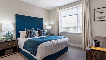 TWO BEDROOM TO LET CIRCUS E14 - Photo 3