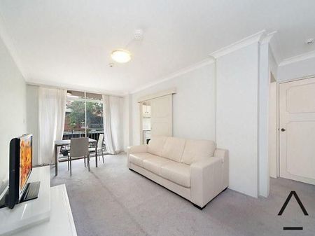 Spacious apartment in unbeatable location - Photo 4