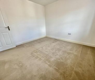 3 bedroom detached house to rent - Photo 4