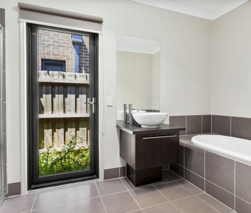 3 Hinkley Place, Werribee VIC, Belconnen - Photo 1