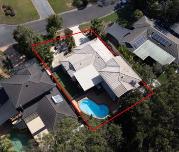 A Private Family Retreat with Pool & Reserve Access – Tranquil Cul-... - Photo 2