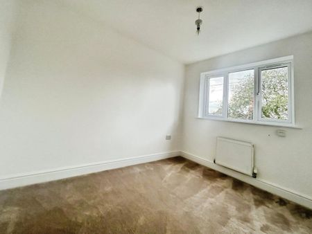 4 bedroom terraced house to rent - Photo 4