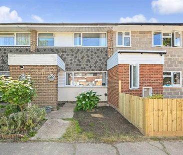 Birdham Close, North Bersted, PO21 - Photo 3