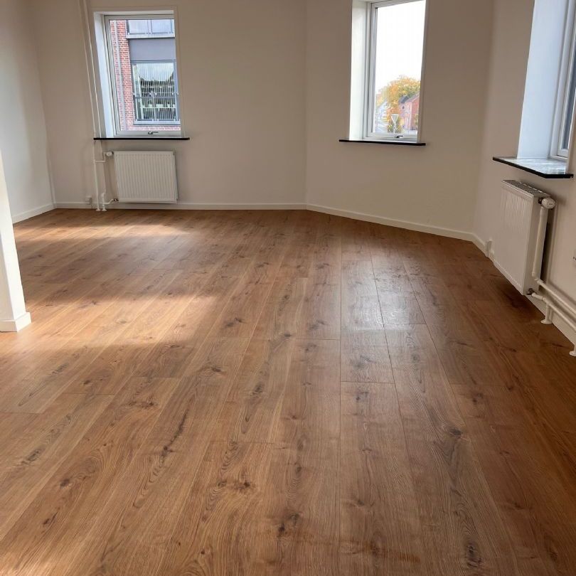 Central lejlighed på Aalestrup torv - Photo 1