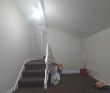 2 bedroom maisonette to rent - Photo 5