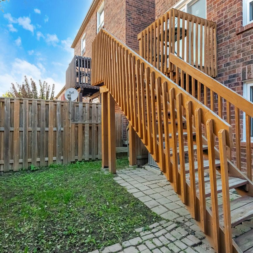 For Lease - 1995 Pinegrove Avenue Unit# 13, Pickering, Ontario - Photo 1