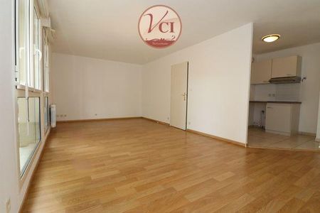 Location Appartement 3 pièces 64m² VICHY 03200 - Photo 4