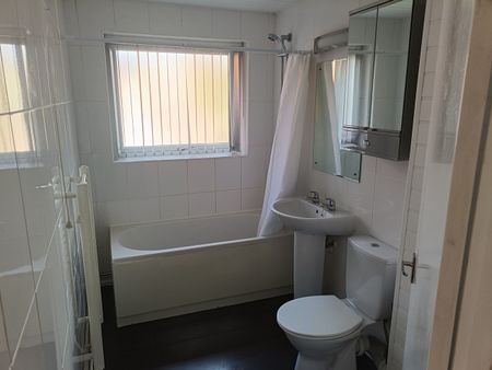 2 Bed Flat, Townfield Lane, CH43 - Photo 5